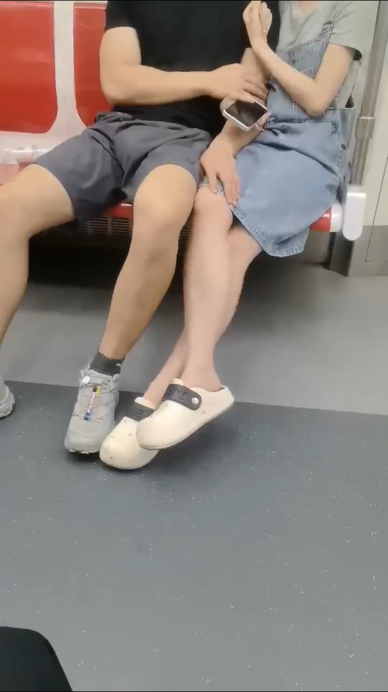 年轻人，和尚敲钟-大象吃瓜